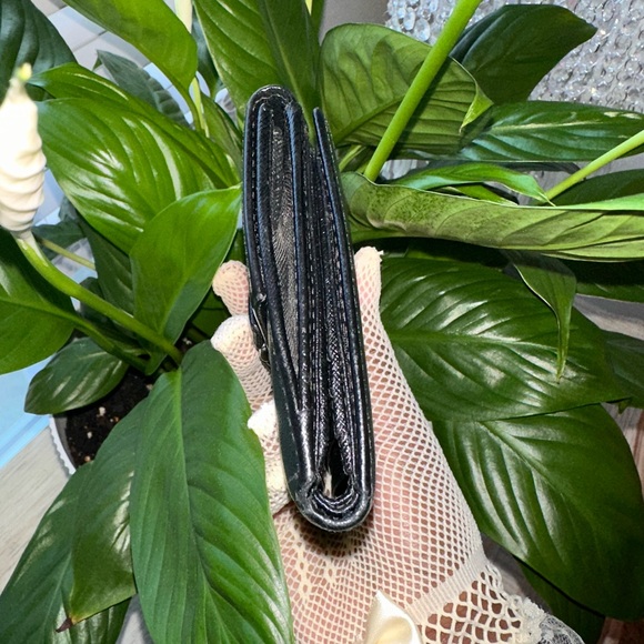 Salvatore Ferragamo wallet in black - Picture 7 of 10